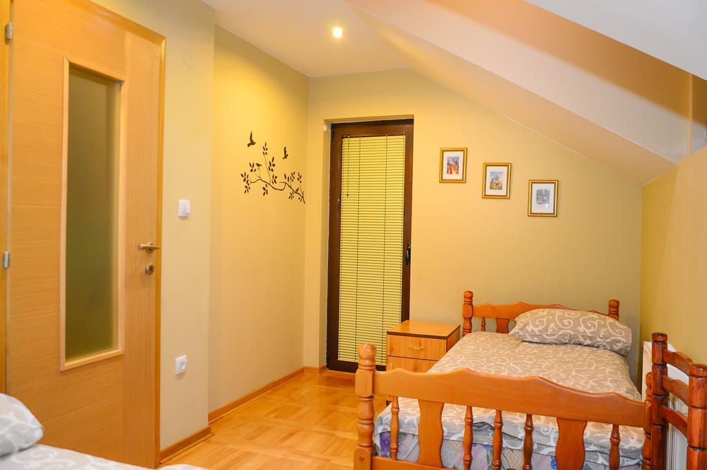 Apartments Josipovic ซลาตีบอร์ ภายนอก รูปภาพ