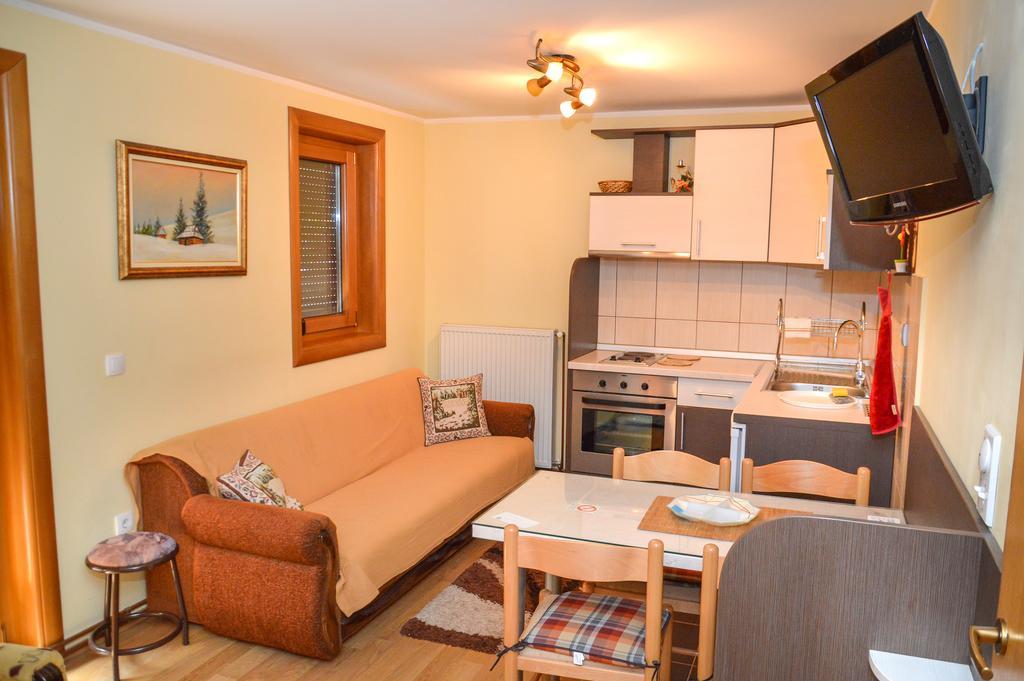 Apartments Josipovic ซลาตีบอร์ ภายนอก รูปภาพ